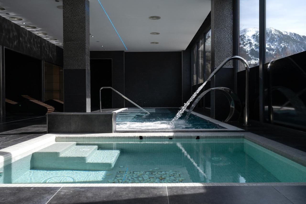 El Tarter The Mirror & Spa Luxury Apartments Bagian luar foto
